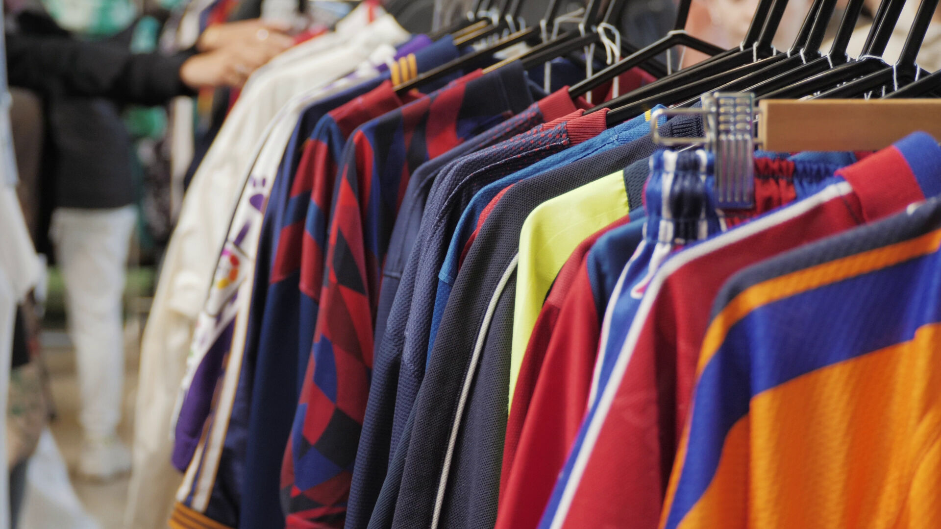 Carriage Crossing holds annual yard sale benefiting Alzheimer's Association this weekend